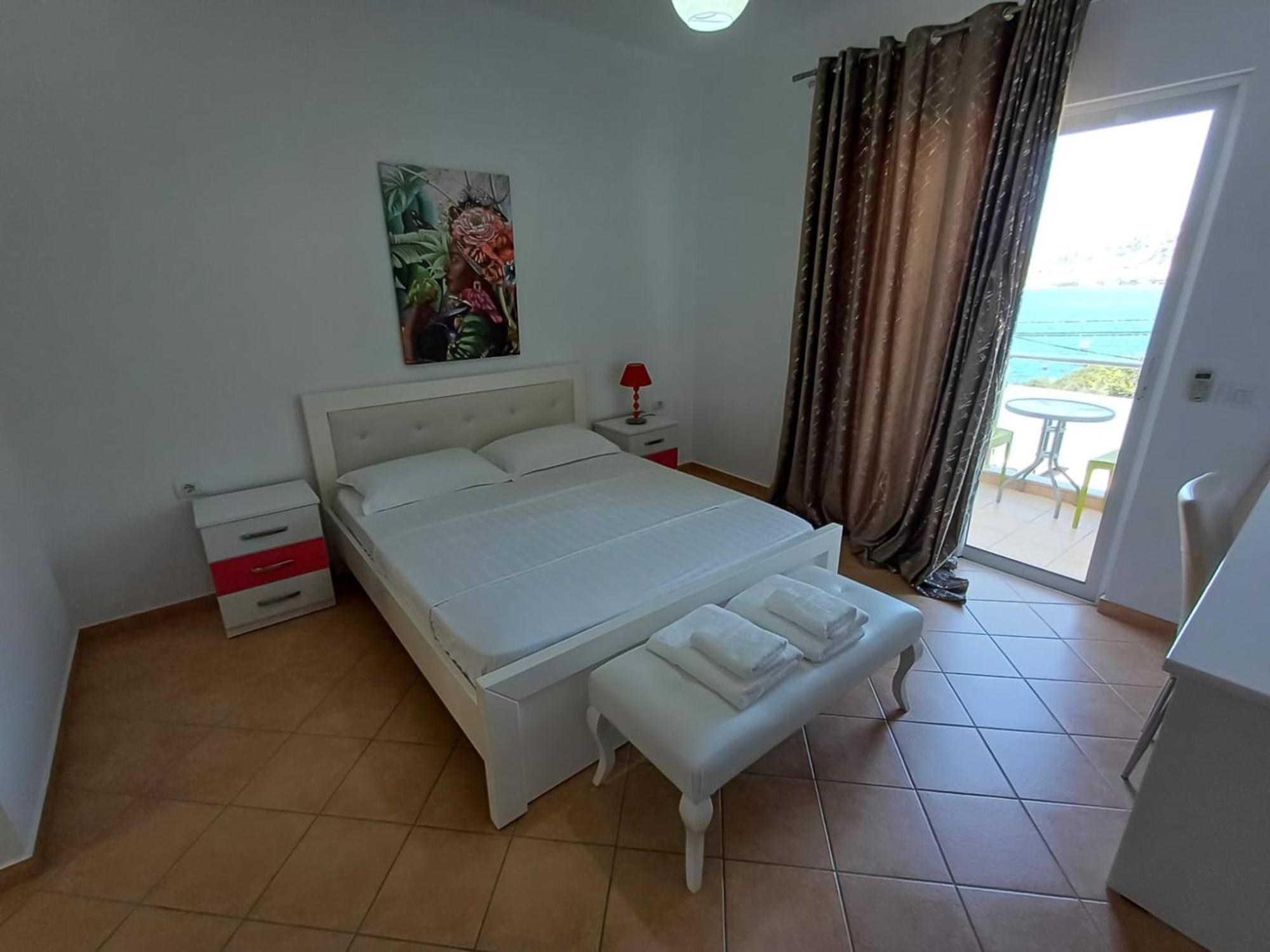 סרנדה Hotel Sherifi מראה חיצוני תמונה